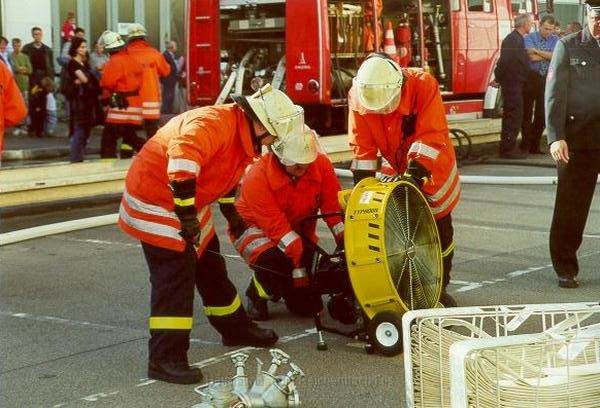 ueb11.jpg - Das Belüftungsgerät will am Anfang nicht so richtig...