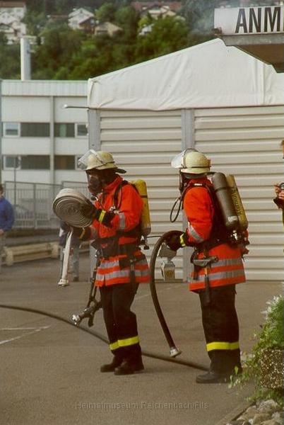 ueb5.jpg - Es geht nichts über eine professionelle Ausrüstung
