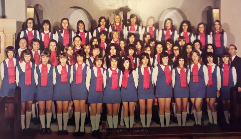 kunst3.jpg - Die "Sunny Girls" bei einem Auftritt in der Mauritiuskirche (1973/74).